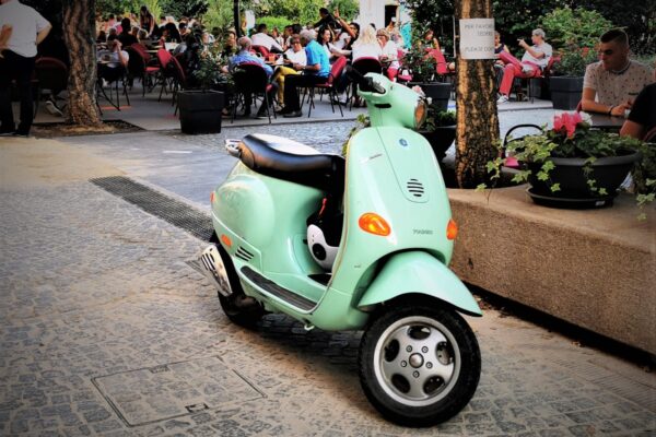 Vespa Tour nelle Langhe Una Vespa nelle Langhe