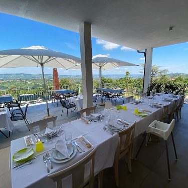 agriturismo_con_piscina_nelle_langhe agriturismo_con_piscina_nelle_langhe
