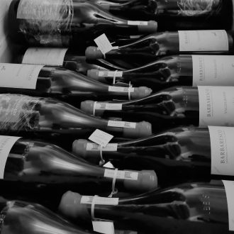 bottiglie per una degustazione di barbaresco