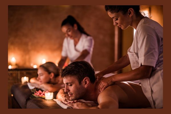 anniversario-speciale-regalo-indimenticabile una coppia che riceve un massaggio rilassante